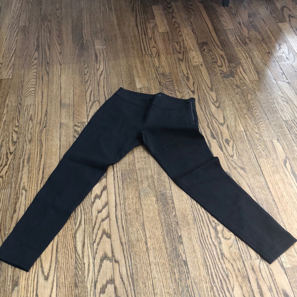 Ann Taylor black Capri pants size 4